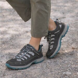 Eddie Bauer Women’s Size 9 Waterproof Hiking Shoes Vibram Sole